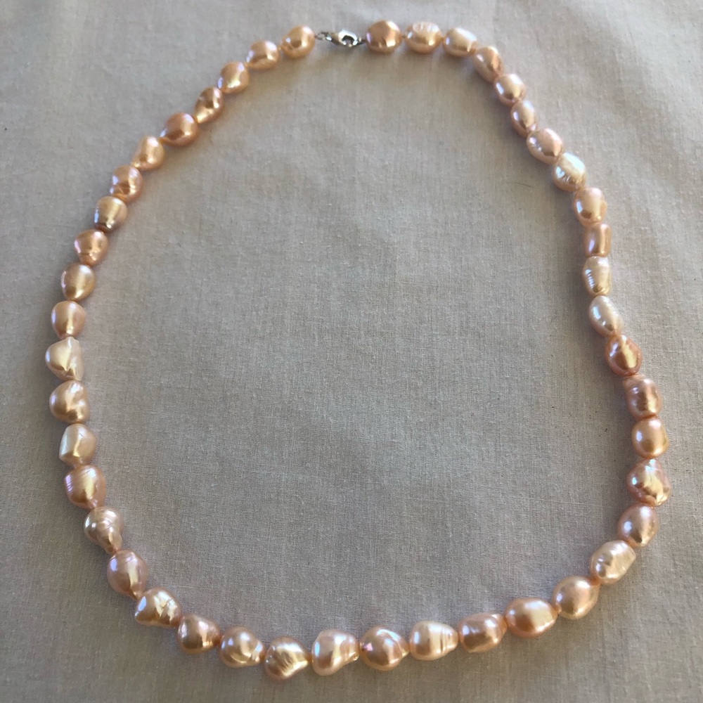 Elegant Pearl Necklace